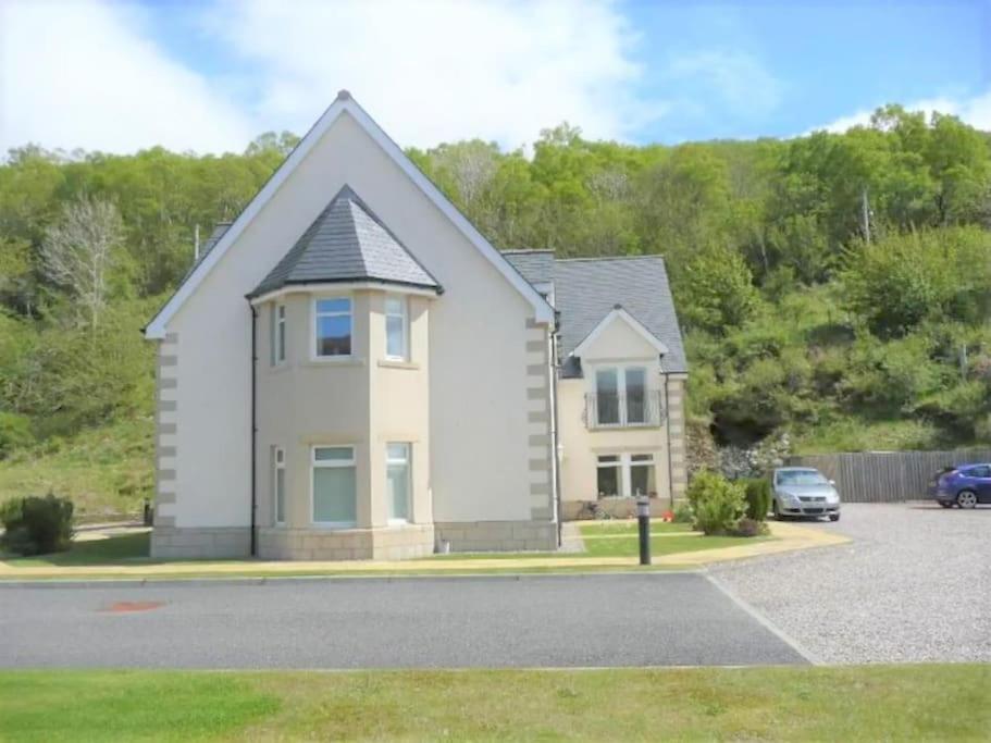Beautiful Loch Side Apartment With Panoramic Views 威廉堡 外观 照片